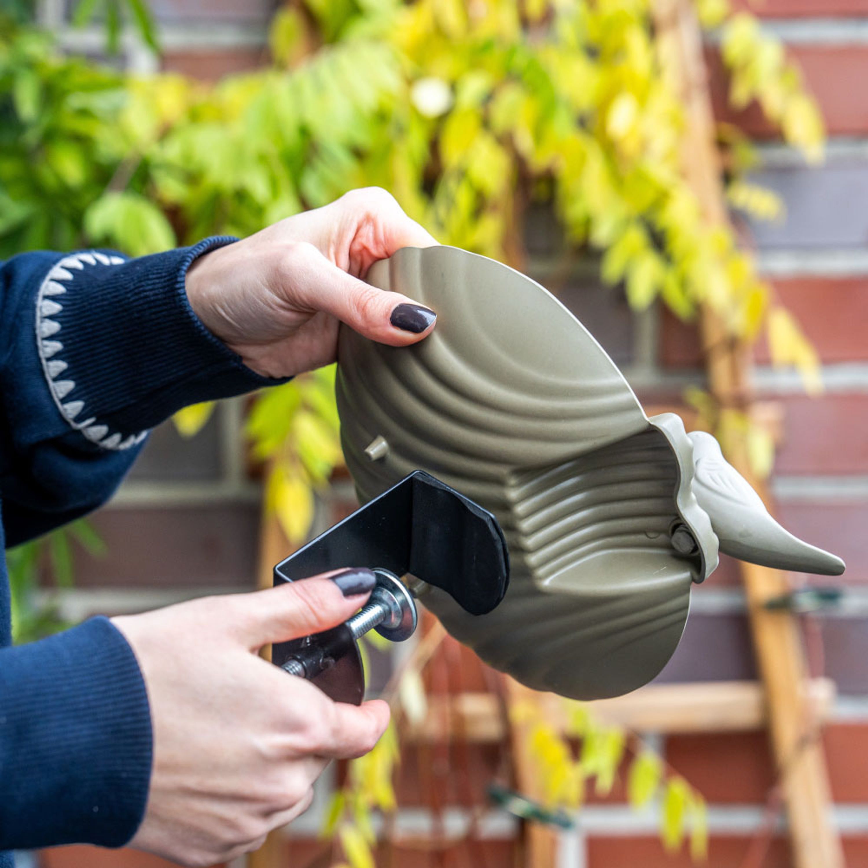 Balkon-Vogeltränke Balus - olivgrün | CJ Wildlife